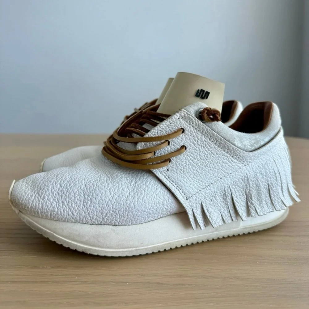 ❤️EsseUtEsse Fringe Sneakers Size 36❤️